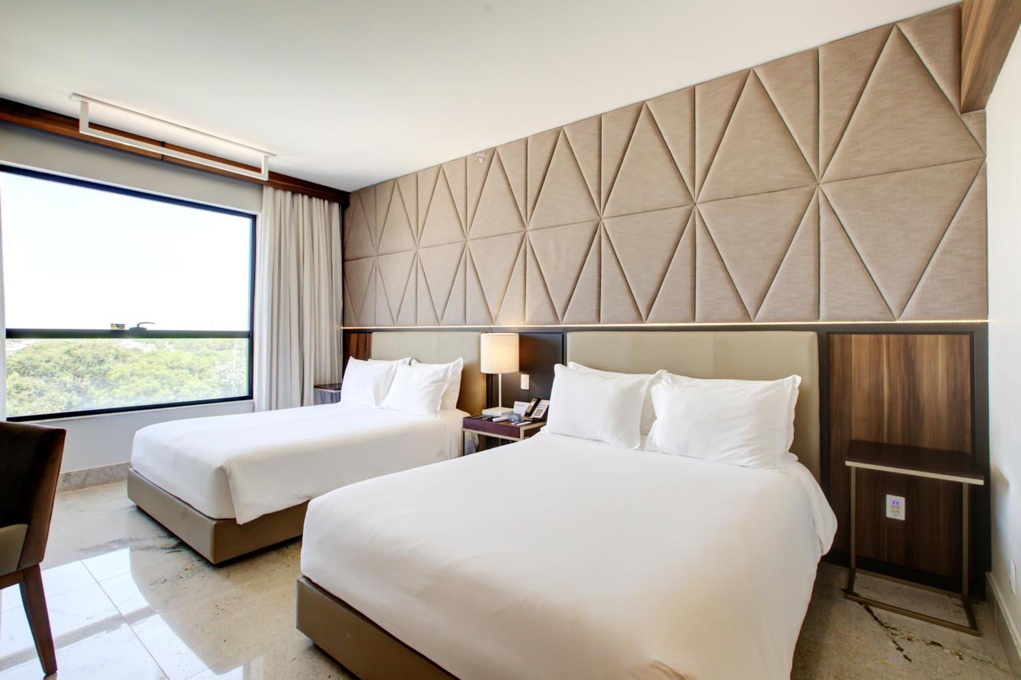 Doubletree By Hilton - Resort - Foz Do Iguacu Bagian luar foto A guest room at the hotel