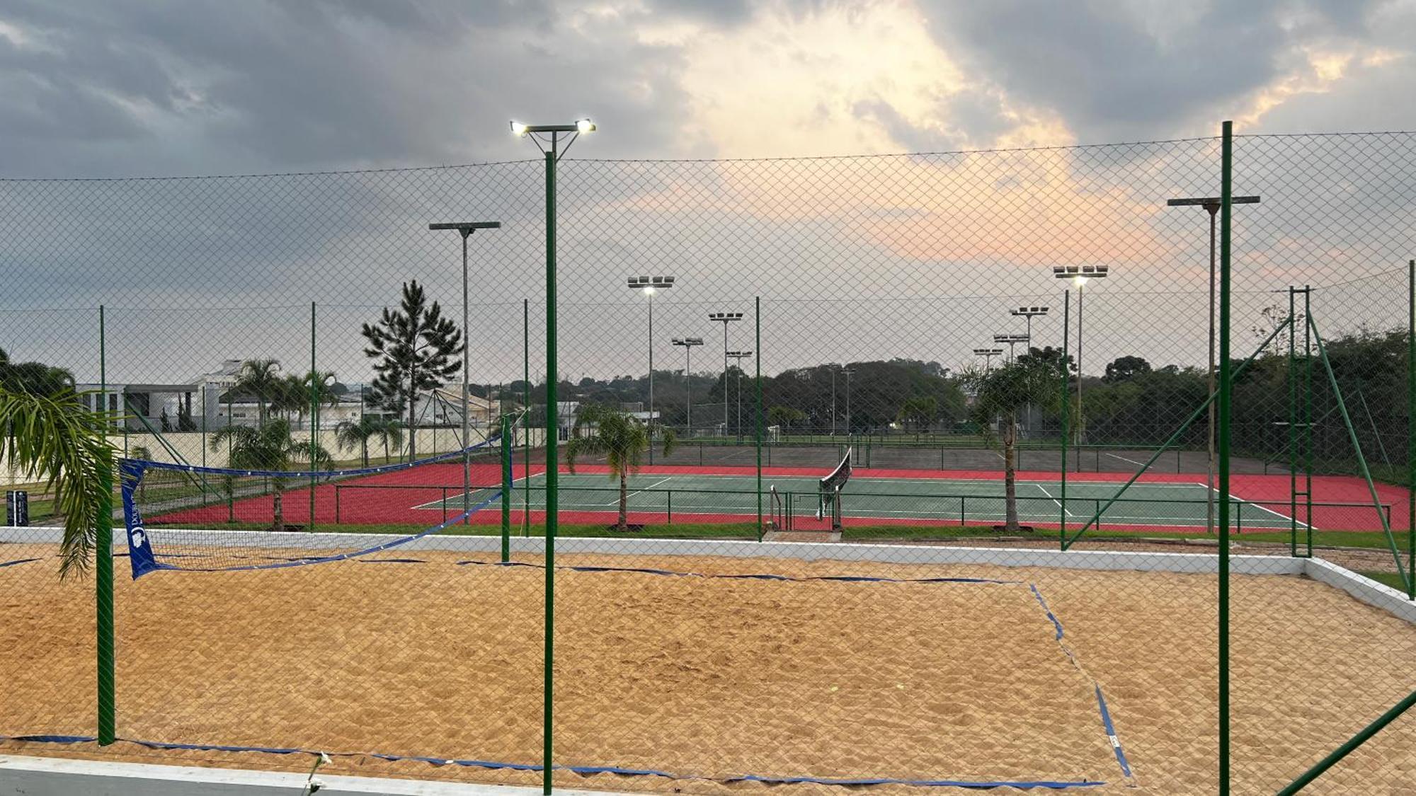Doubletree By Hilton - Resort - Foz Do Iguacu Bagian luar foto Tennis courts at the park